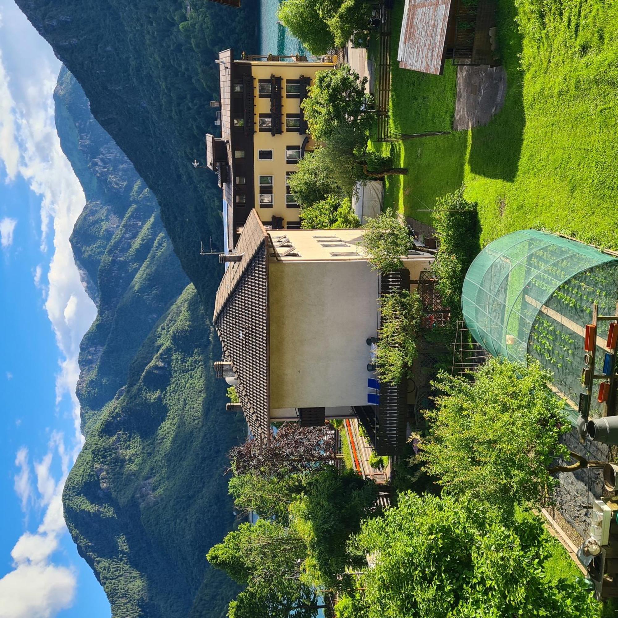 メッツォラゴBioledro Casa Lenaアパートメント エクステリア 写真